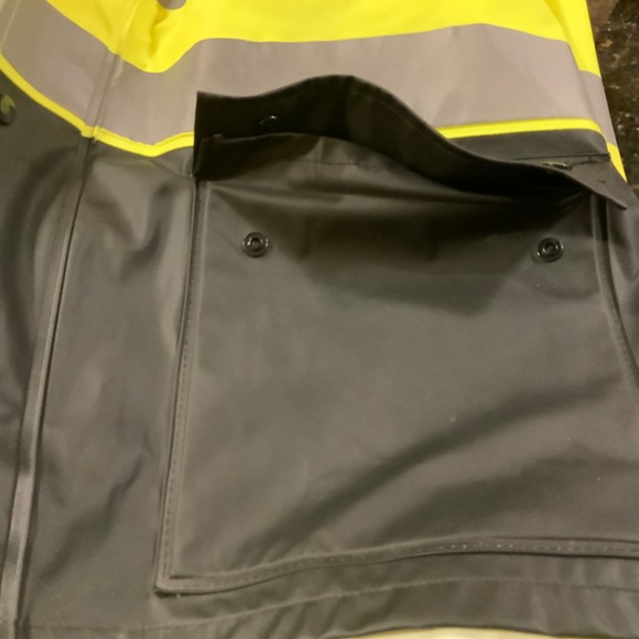 Delta Airlines MCR 5182S Ruminator Hi Vis Reflective Rain Jacket size M - Picture 7 of 12